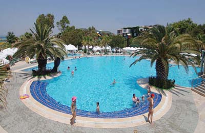 Бассейн отеля Botanik Hotel & Resort 5* (Ботаник Отель энд Резорт 5*) Фото отеля Botanik Hotel & Resort 5* (Ботаник Отель энд Резорт 5*)