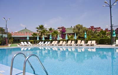 Бассейн отеля The Garden Beach Hotel 5* (Гарден Бич Отель 5*) Фото отеля The Garden Beach Hotel 5* (Гарден Бич Отель 5*)