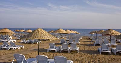 Пляж отеля The Garden Beach Hotel 5* (Гарден Бич Отель 5*) Фото отеля The Garden Beach Hotel 5* (Гарден Бич Отель 5*)