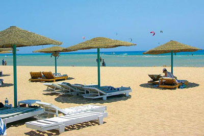 Пляж отеля Shams Safaga Resort 4* (Шамс Сафага Резорт 4*) Фото отеля Shams Safaga Resort 4* (Шамс Сафага Резорт 4*)