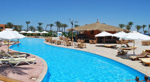 Бассейн отеля Amwaj Oyoun Hotel & Resort 5* (Амваж Оюн Отель энд Резорт 5*) Фото отеля Amwaj Oyoun Hotel & Resort 5* (Амваж Оюн Отель энд Резорт 5*)