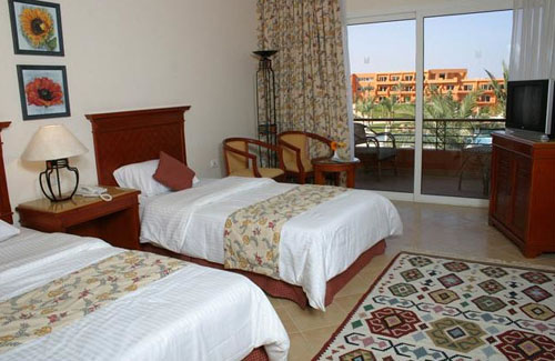 Стандартный номер отеля Amwaj Oyoun Hotel & Resort 5* (Амваж Оюн Отель энд Резорт 5*) Фото отеля Amwaj Oyoun Hotel & Resort 5* (Амваж Оюн Отель энд Резорт 5*)