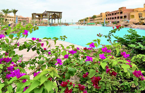 Бассейн отеля Sunny Days El Palacio Resort & Spa 4* (Санни Дейз Эль Паласио Резорт энд Спа 4*) Фото отеля Sunny Days El Palacio Resort & Spa 4* (Санни Дейз Эль Паласио Резорт энд Спа 4*)