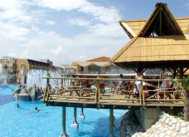 Бассейн отеля TT Hotels Pegasos World 5* (ТТ Отель Пегасос Ворлд 5*) Фото отеля TT Hotels Pegasos World 5* (ТТ Отель Пегасос Ворлд 5*)