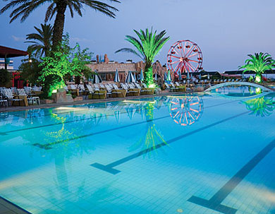 Бассейн отеля Club Hotel Turan Prince World 5* HV1 (Клуб Отель Туран Принц Ворлд 5* HV1) Фото отеля Club Hotel Turan Prince World 5* HV1 (Клуб Отель Туран Принц Ворлд 5* HV1)