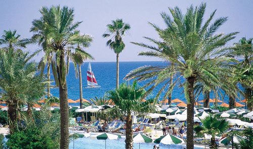 Пляж отеля Adora Golf Resort Hotel 5* (Адора Гольф Резорт Отель 5*) Фото отеля Adora Golf Resort Hotel 5* (Адора Гольф Резорт Отель 5*)