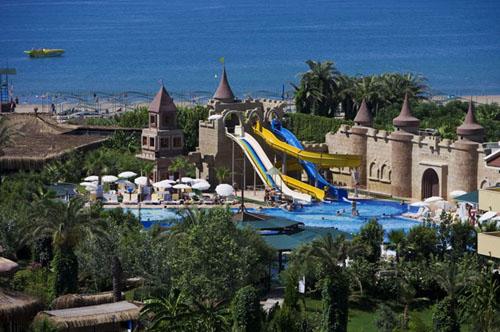 Водные горки в бассейне отеля Belek Beach Resort Hotel 5* (Белек Бич Резорт Отель 5*) Фото отеля Belek Beach Resort Hotel 5* (Белек Бич Резорт Отель 5*)