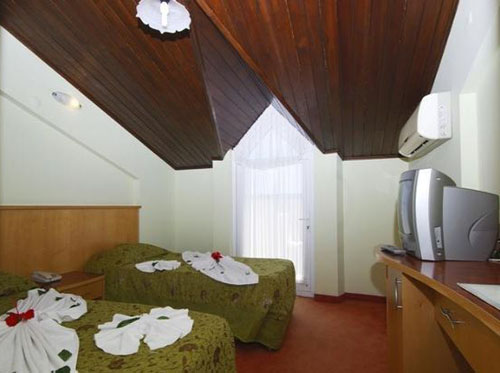 Номер отеля Larissa Inn Hotel 4* (Лариса Инн Отель 4*) Фото отеля Larissa Inn Hotel 4* (Лариса Инн Отель 4*)