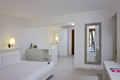 Номер Triple Room (Type E) отеля Hillside Beach Club HV1 (Хилсайд Бич Клуб HV1) Фото отеля Hillside Beach Club HV1 (Хилсайд Бич Клуб HV1)