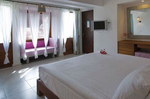 Номер Small Double Room (Type С) отеля Hillside Beach Club HV1 (Хилсайд Бич Клуб HV1) Фото отеля Hillside Beach Club HV1 (Хилсайд Бич Клуб HV1)