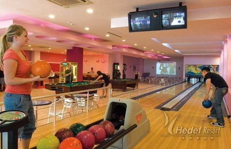 Боулинг отеля Hedef Resort & Spa Hotel 5* (Хедеф Резорт энд Спа Отель 5*) Фото отеля Hedef Resort & Spa Hotel 5* (Хедеф Резорт энд Спа Отель 5*)