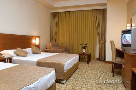Номер отеля Hedef Resort & Spa Hotel 5* (Хедеф Резорт энд Спа Отель 5*) Фото отеля Hedef Resort & Spa Hotel 5* (Хедеф Резорт энд Спа Отель 5*)