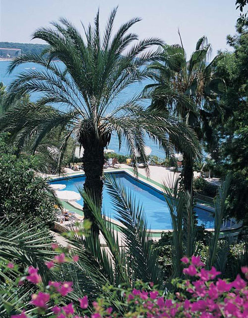 Бассейн отеля Alara Hotel 4* (Алара Отель 4*) Фото отеля Alara Hotel 4* (Алара Отель 4*)