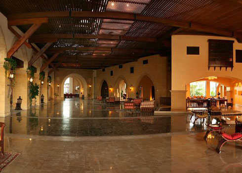 Лобби отеля Port Ghalib Resort 5* (Порт Галиб Резорт 5*) Фото отеля Port Ghalib Resort 5* (Порт Галиб Резорт 5*)