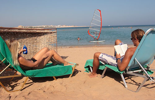 Пляж отеля Sol Y Mar Makadi Sun 4* (Соль И Мар Макади Сан 4*) Фото отеля Sol Y Mar Makadi Sun 4* (Соль И Мар Макади Сан 4*)