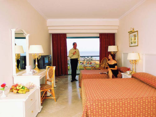 Номер отеля Montillon Grand Horizon Beach Resort 4* (Монтилон Гранд Горизонт Бич Резорт 4*) Фото отеля Montillon Grand Horizon Beach Resort 4* (Монтилон Гранд Горизонт Бич Резорт 4*)