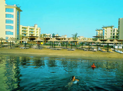 Пляж отеля Montillon Grand Horizon Beach Resort 4* (Монтилон Гранд Горизонт Бич Резорт 4*) Фото отеля Montillon Grand Horizon Beach Resort 4* (Монтилон Гранд Горизонт Бич Резорт 4*)