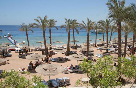Пляж отеля Continental Plaza Beach Resort 5* (Континенталь Плаза Бич Резорт 5*) Фото отеля Continental Plaza Beach Resort 5* (Континенталь Плаза Бич Резорт 5*)