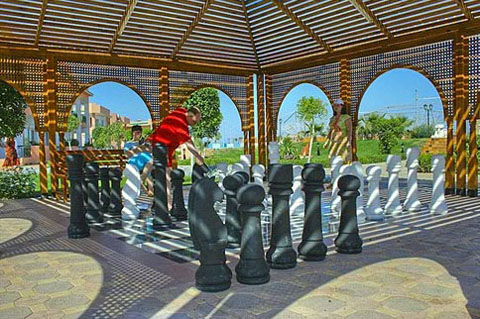 Большие шахматы отеля Royal Albatros Moderna 5* (Роял Альбатрос Модерна 5*) Фото отеля Royal Albatros Moderna 5* (Роял Альбатрос Модерна 5*)