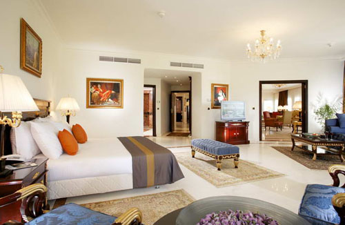Номер Suite отеля Maritim Jolie Ville Royal Peninsula Hotel & Resort 5* (Маритим Джоли Вилли Роял Пенинсула Отель энд Резорт 5*) Фото отеля Maritim Jolie Ville Royal Peninsula Hotel & Resort 5* (Маритим Джоли Вилли Роял Пенинсула Отель энд Резорт 5*)