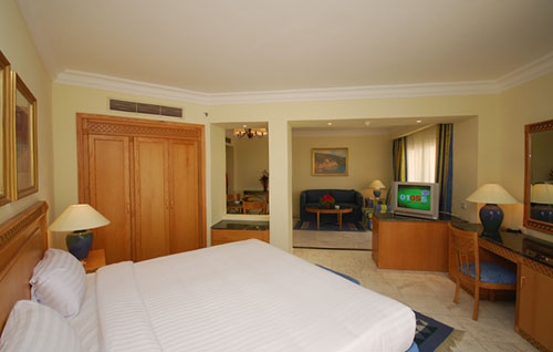 Номер Suite отеля Old Palace Resort Sahl Hasheesh 5* (Олд Палас Резорт Саль Хашиш 5*) Фото отеля Old Palace Resort Sahl Hasheesh 5* (Олд Палас Резорт Саль Хашиш 5*)