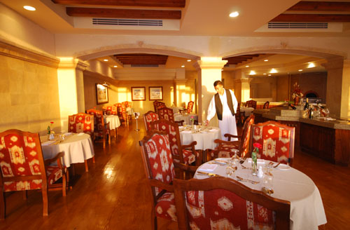 Итальянский ресторан отеля Old Palace Resort Sahl Hasheesh 5* (Олд Палас Резорт Саль Хашиш 5*) Фото отеля Old Palace Resort Sahl Hasheesh 5* (Олд Палас Резорт Саль Хашиш 5*)