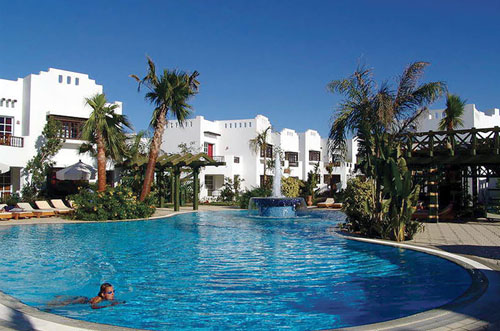 Бассейн отеля Delta Sharm Resort 4* (Дельта Шарм Резорт 4*) Фото отеля Delta Sharm Resort 4* (Дельта Шарм Резорт 4*)