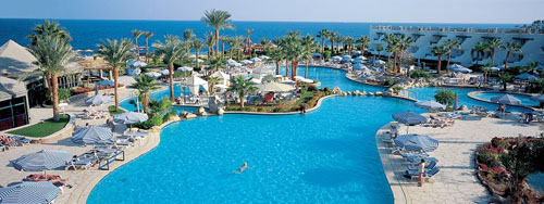Бассейны отеля Hilton Sharm Waterfalls Resort 5* (Хилтон Шарм Вотерфолс Резорт 5*) Фото отеля Hilton Sharm Waterfalls Resort 5* (Хилтон Шарм Вотерфолс Резорт 5*)
