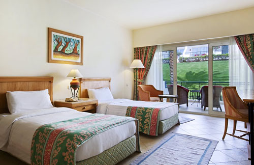Номер отеля Hilton Sharm Waterfalls Resort 5* (Хилтон Шарм Вотерфолс Резорт 5*) Фото отеля Hilton Sharm Waterfalls Resort 5* (Хилтон Шарм Вотерфолс Резорт 5*)