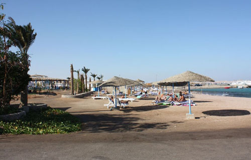 Пляж отеля Pharaoh Club Hotel 3* (Фараон Клуб Отель 3*) Фото отеля Pharaoh Club Hotel 3* (Фараон Клуб Отель 3*)
