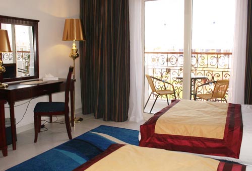 Номер отеля Golden Five Topaz Club Suites Hotel 4* (Голден Файв Топаз Клуб Сьютс Отель 4*) Фото отеля Golden Five Topaz Club Suites Hotel 4* (Голден Файв Топаз Клуб Сьютс Отель 4*)