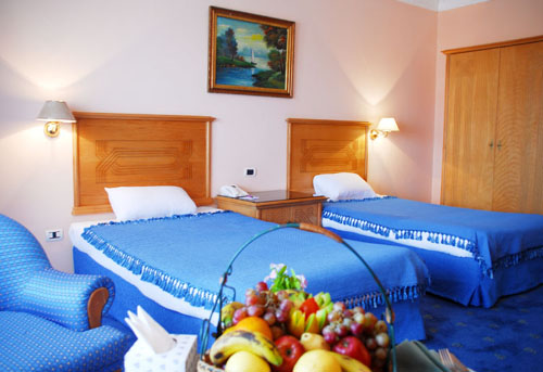 Номер отеля Golden Five Al Mas Palace 5* (Голден Файв Ал Мас Палас 5*) Фото отеля Golden Five Al Mas Palace 5* (Голден Файв Ал Мас Палас 5*)