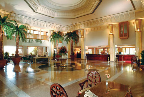 Лобби отеля Continental Hotel Hurghada 5* (Континенталь Отель Хургада 5*) Фото отеля Continental Hotel Hurghada 5* (Континенталь Отель Хургада 5*)