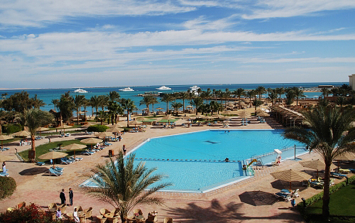 Бассейн отеля Continental Hotel Hurghada 5* (Континенталь Отель Хургада 5*) Фото отеля Continental Hotel Hurghada 5* (Континенталь Отель Хургада 5*)