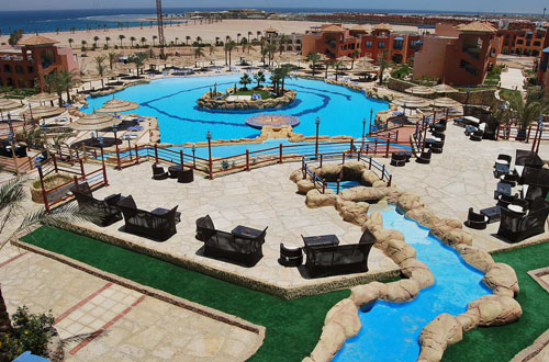 Бассейн отеля Faraana Heights Resort 4* (Фараана Хайтс Резорт 4*) Фото отеля Faraana Heights Resort 4* (Фараана Хайтс Резорт 4*)