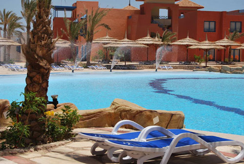 Бассейн отеля Faraana Heights Resort 4* (Фараана Хайтс Резорт 4*) Фото отеля Faraana Heights Resort 4* (Фараана Хайтс Резорт 4*)