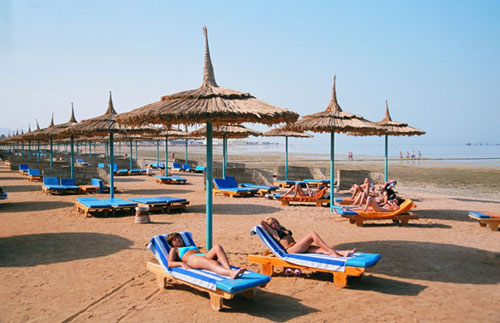 Пляж отеля Grand Azure Resort 5* (Гранд Азур Резорт 5*) Фото отеля Grand Azure Resort 5* (Гранд Азур Резорт 5*)
