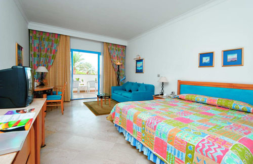 Номер отеля Hilton Fayrouz Resort 4* (Хилтон Файроуз Резорт 4*) Фото отеля Hilton Fayrouz Resort 4* (Хилтон Файроуз Резорт 4*)