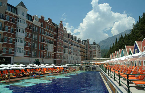 Бассейн отеля Orange County Resort 5* (Оранж Каунти Резорт 5*) Фото отеля Orange County Resort 5* (Оранж Каунти Резорт 5*)