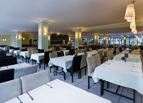 Ресторан отеля Larissa Hotel Beldibi 4* (Лариса Отель Бельдиби 4*) Фото отеля Larissa Hotel Beldibi 4* (Лариса Отель Бельдиби 4*)