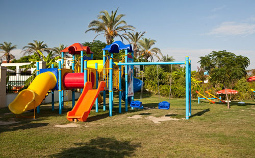 Детская площадка отеля Crystal Paraiso Verde Resort & Spa 5* (Кристал Параисо Верде Резорт энд Спа 5*) Фото отеля Crystal Paraiso Verde Resort & Spa 5* (Кристал Параисо Верде Резорт энд Спа 5*)