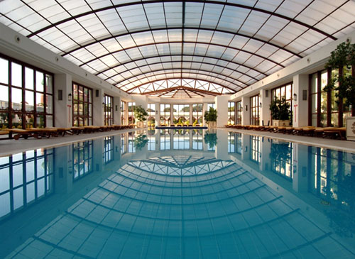 Крытый бассейн отеля WOW Kremlin Palace 5* (WOW Кремлин Палас 5*) Фото отеля WOW Kremlin Palace 5* (WOW Кремлин Палас 5*)