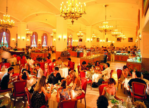 Ресторан отеля WOW Kremlin Palace 5* (WOW Кремлин Палас 5*) Фото отеля WOW Kremlin Palace 5* (WOW Кремлин Палас 5*)