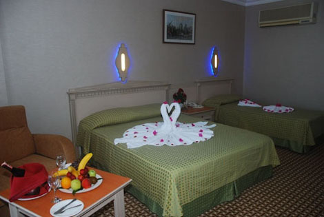 Номер отеля Holiday Park Resort 5* (Холидей Парк Резорт 5*) Фото отеля Holiday Park Resort 5* (Холидей Парк Резорт 5*)