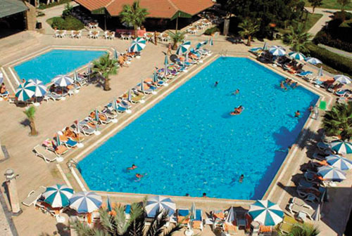 Бассейн отеля MC Beach Park Resort Hotel 5* (МС Бич Парк Резорт Отель 5*) Фото отеля MC Beach Park Resort Hotel 5* (МС Бич Парк Резорт Отель 5*)