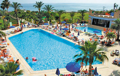 Бассейн отеля MC Beach Park Resort Hotel 5* (МС Бич Парк Резорт Отель 5*) Фото отеля MC Beach Park Resort Hotel 5* (МС Бич Парк Резорт Отель 5*)