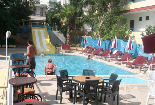 Бассейн отеля Palmera Kleopatra Beach 3* (Палмера Клеопатра Бич 3*) Фото отеля Palmera Kleopatra Beach 3* (Палмера Клеопатра Бич 3*)