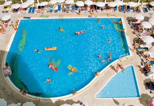 Бассейн отеля Ananas Hotel 4* (Ананас Отель 4*) Фото отеля Ananas Hotel 4* (Ананас Отель 4*)