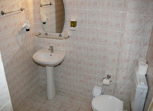 Ванная комната в номере отеля Club Family Garden 3* (Клуб Фэмили Гарден 3*) Фото отеля Club Family Garden 3* (Клуб Фэмили Гарден 3*)