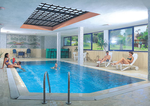 Крытый бассейн отеля MC Mahberi Beach Hotel 4* (МС Махбери Бич Отель 4*) Фото отеля MC Mahberi Beach Hotel 4* (МС Махбери Бич Отель 4*)